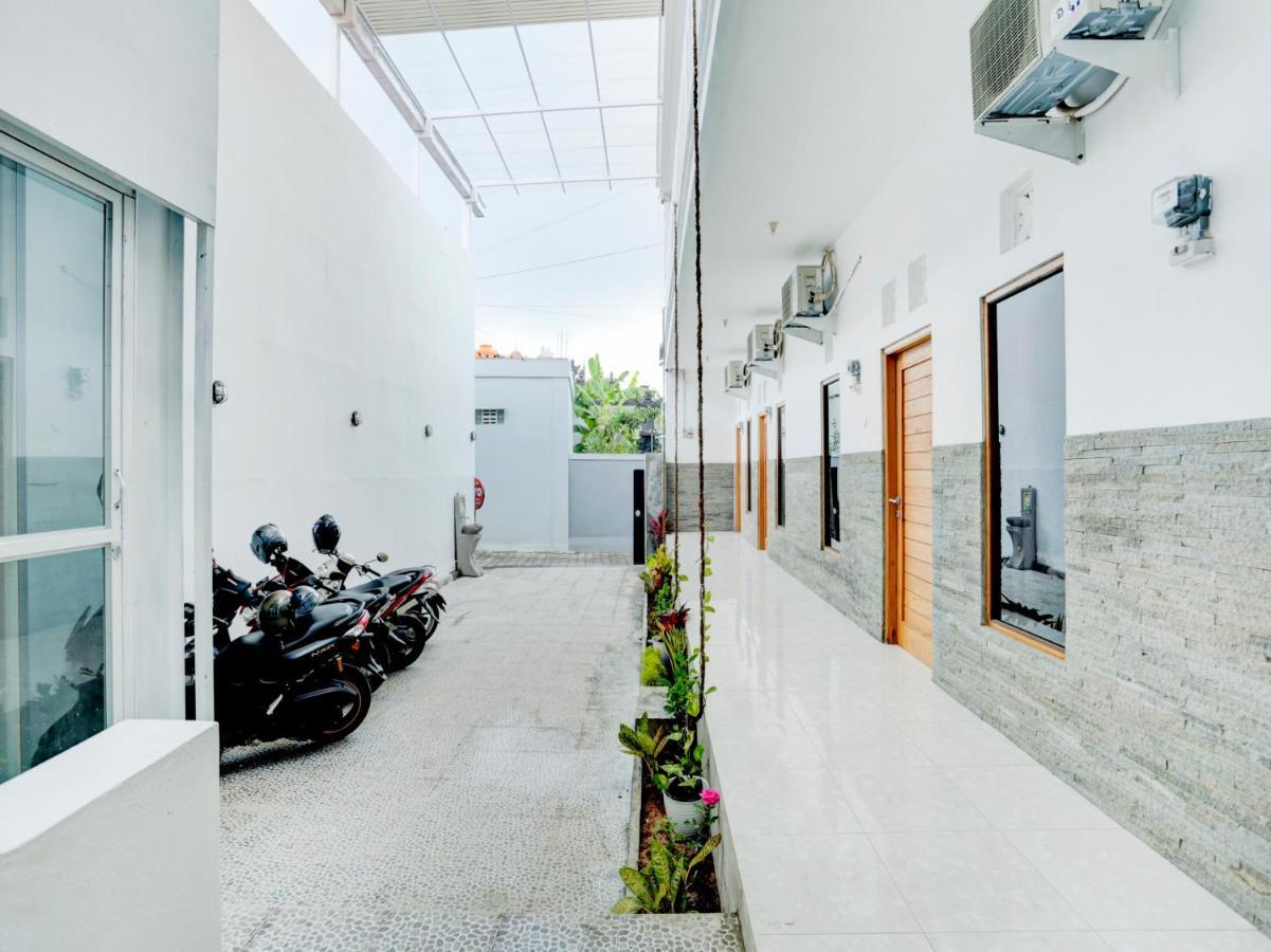 Oyo Flagship 90756 Melasti Hills Room & Cafe Ungasan Buitenkant foto